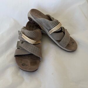 Therafit Rachel Slide Sandals Size 7.5-8 EU 38 Beige Suede Hook & Loop Support